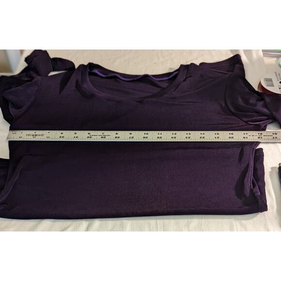Purple Unbranded Travel Polyester Knit Top LS B 38" Hips 37" has Lot Stretch. - Picture 4 of 7